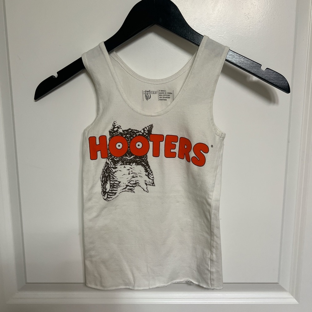 Authentic Hooters white tank top XS